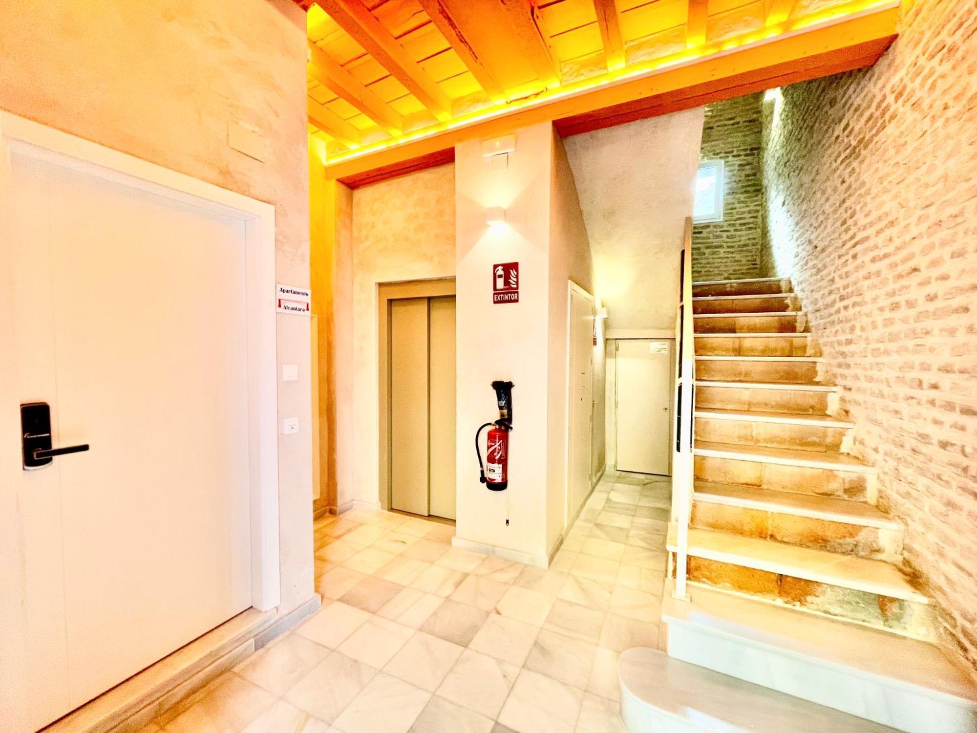 Click Triana Apartment Sevilla Dış mekan fotoğraf